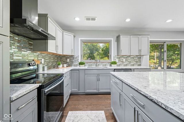 8775 Westfield Boulevard, Indianapolis, IN 46240