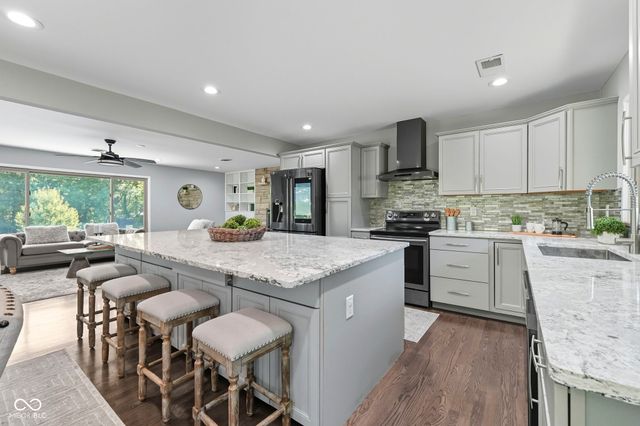 8775 Westfield Boulevard, Indianapolis, IN 46240