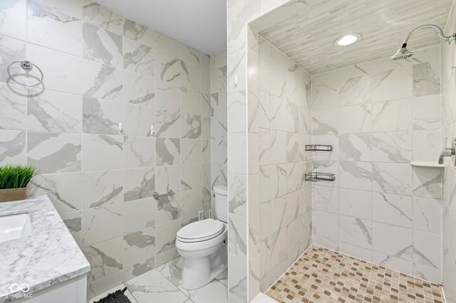 8775 Westfield Boulevard, Indianapolis, IN 46240