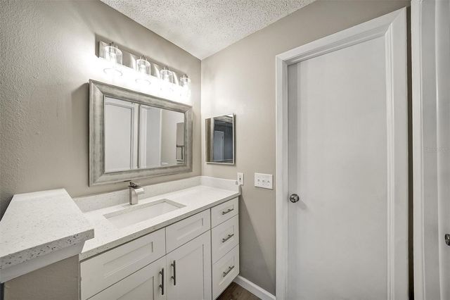 5140 NASHVILLE DRIVE, Tampa, FL 33624