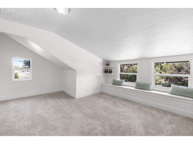11122 Ne WYGANT St, Portland, OR 97220