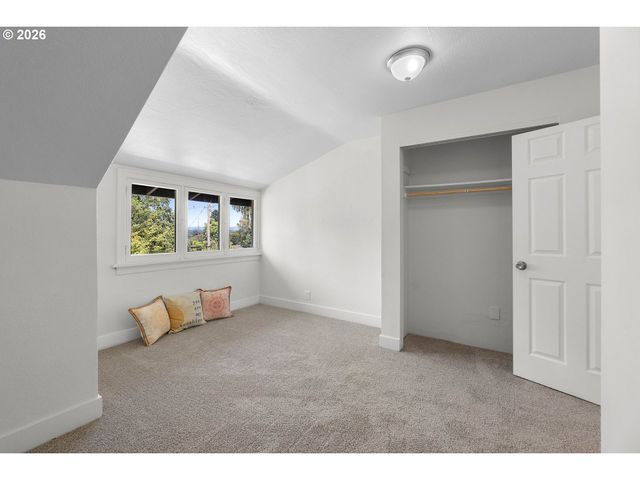 11122 Ne WYGANT St, Portland, OR 97220