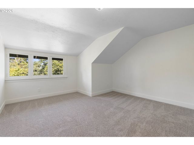 11122 Ne WYGANT St, Portland, OR 97220
