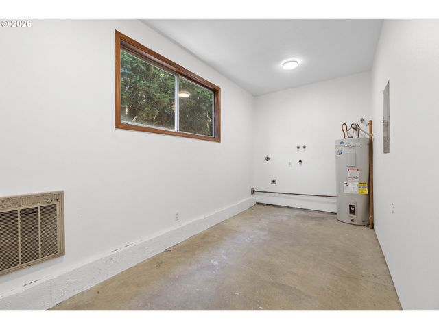 11122 Ne WYGANT St, Portland, OR 97220