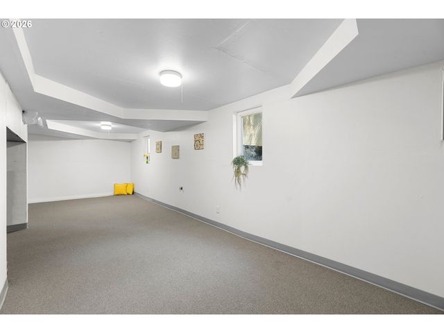 11122 Ne WYGANT St, Portland, OR 97220