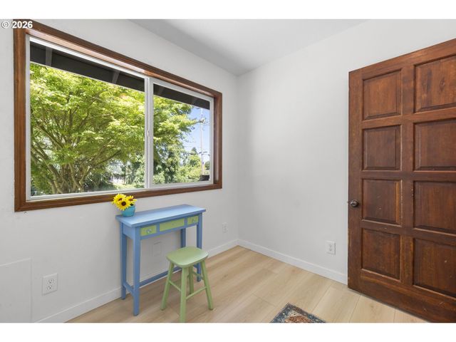 11122 Ne WYGANT St, Portland, OR 97220