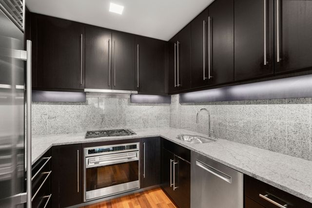 500 Atlantic Ave 21M, Boston, MA 02210