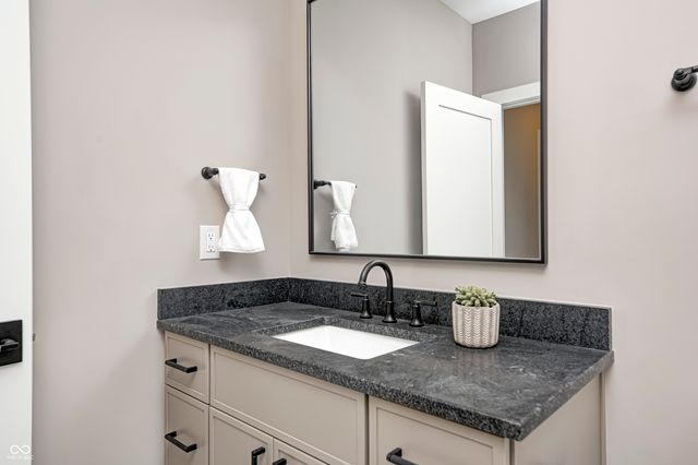 11293 Golden Bear Way, Noblesville, IN 46060