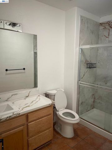2432 Tennis Ln, Tracy, CA 95377