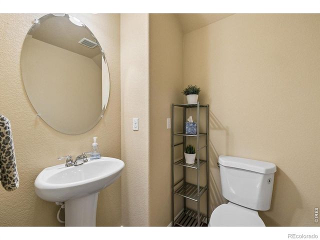 8906 E Nichols Place, Centennial, CO 80112