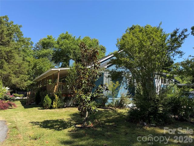 6228 Freedom Drive, Charlotte, NC 28214