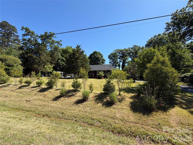 6228 Freedom Drive, Charlotte, NC 28214