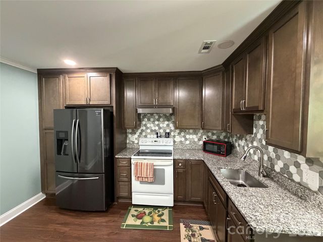 6228 Freedom Drive, Charlotte, NC 28214