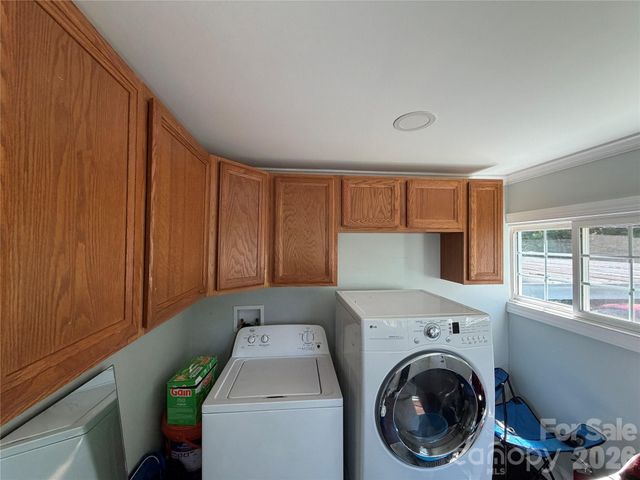 6228 Freedom Drive, Charlotte, NC 28214