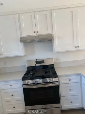 2050 8th, San Fernando, CA 91340