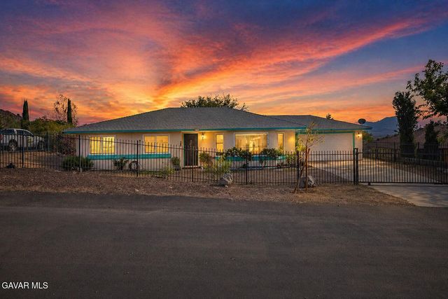 17322 Longmeadow Avenue, Lake Los Angeles, CA 93591