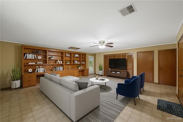 2417 W Iris Avenue, Mcallen, TX 78501