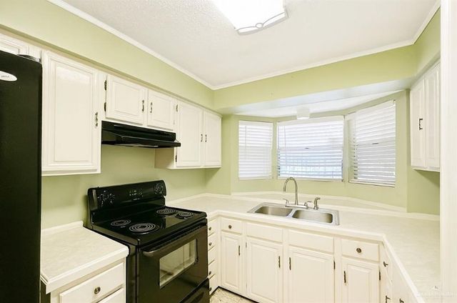 2417 W Iris Avenue, Mcallen, TX 78501