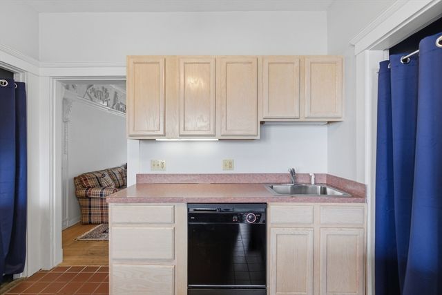 12 Bellvista Road 4, Boston, MA 02135