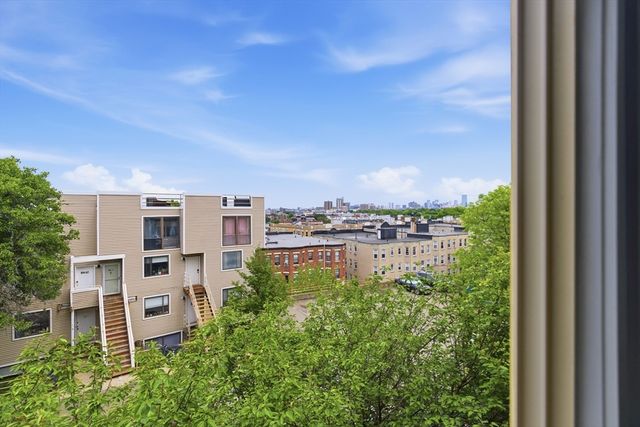 12 Bellvista Road 4, Boston, MA 02135