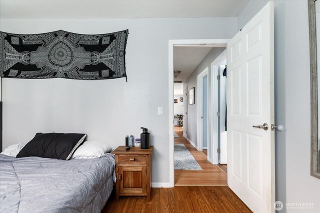 462 SE Quaker Street, Oak Harbor, WA 98277