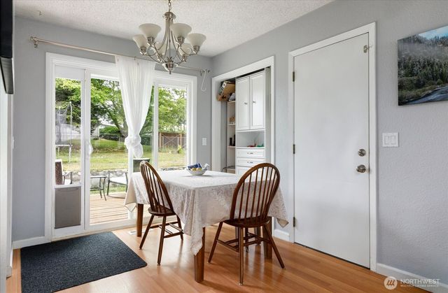 462 SE Quaker Street, Oak Harbor, WA 98277