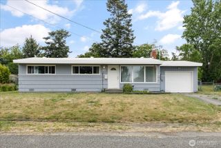 462 SE Quaker Street, Oak Harbor, WA 98277