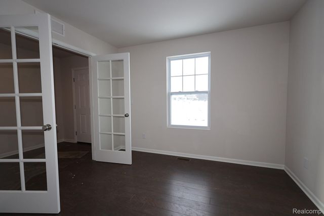 709 Whisperwood Way, Chelsea, MI 48118