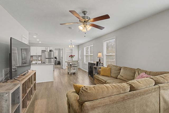 222 Cave St, Clarksville, TN 37042