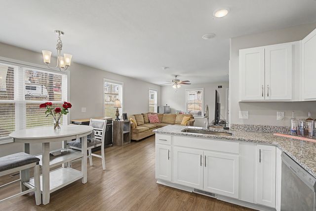 222 Cave St, Clarksville, TN 37042