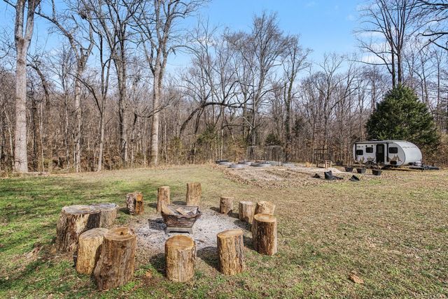 222 Cave St, Clarksville, TN 37042