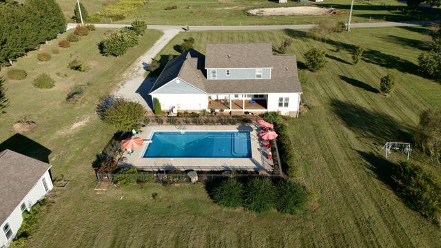 610 Rolling Meadows Ln, Rickman, TN 38580