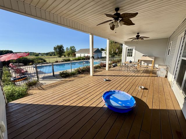 610 Rolling Meadows Ln, Rickman, TN 38580