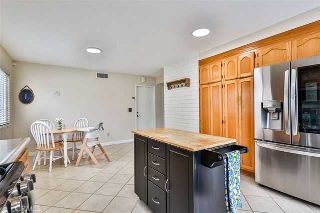 5017 E Holbrook, Anaheim, CA 92807