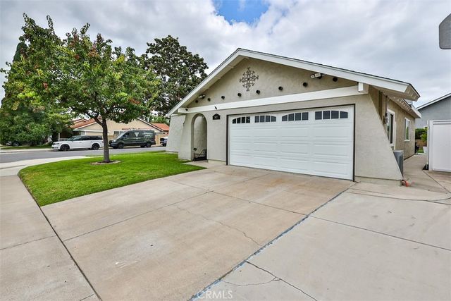 5017 E Holbrook, Anaheim, CA 92807