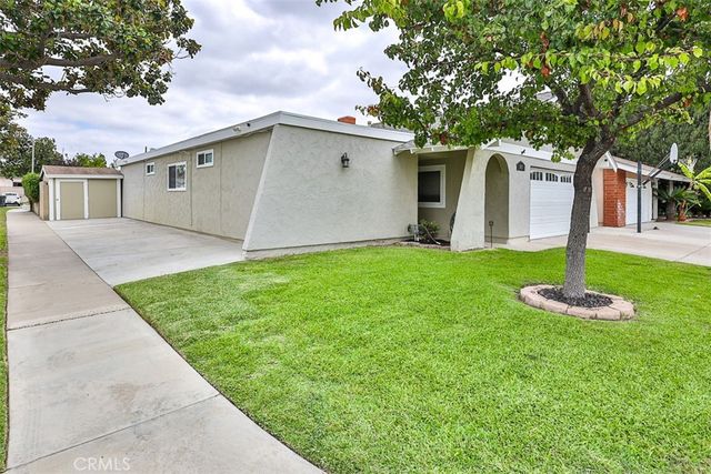 5017 E Holbrook, Anaheim, CA 92807