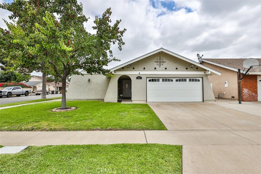 5017 E Holbrook, Anaheim, CA 92807