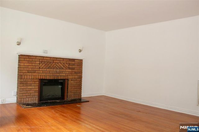 424 Lafayette Ave 1st Floor, Hawthorne, NJ 07506