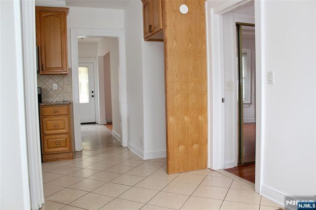 424 Lafayette Ave 1st Floor, Hawthorne, NJ 07506