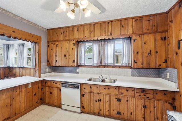 6 Sunset Place, Middletown, OH 45042