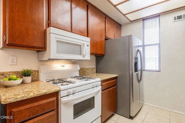 2815 W Avenue K12 Apt 173, Lancaster, CA 93536