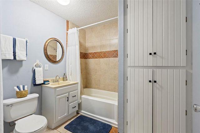 329326 E 1021 Road, Harrah, OK 73045