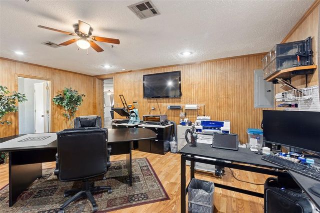 329326 E 1021 Road, Harrah, OK 73045