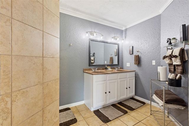 329326 E 1021 Road, Harrah, OK 73045