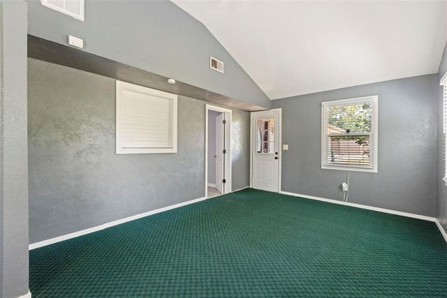 329326 E 1021 Road, Harrah, OK 73045