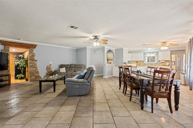 329326 E 1021 Road, Harrah, OK 73045