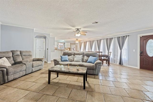 329326 E 1021 Road, Harrah, OK 73045