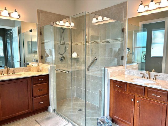 5033 LAKE OVERLOOK AVENUE, Bradenton, FL 34208