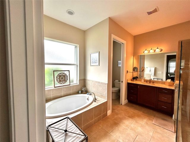 5033 LAKE OVERLOOK AVENUE, Bradenton, FL 34208