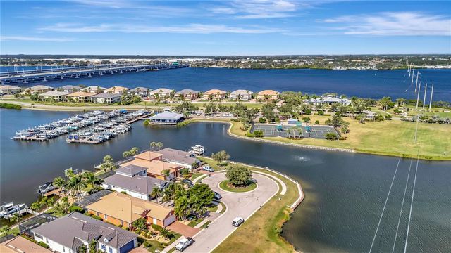5033 LAKE OVERLOOK AVENUE, Bradenton, FL 34208